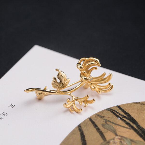 nice golden chrysanthemum flower shape s925 sterling silver brooch